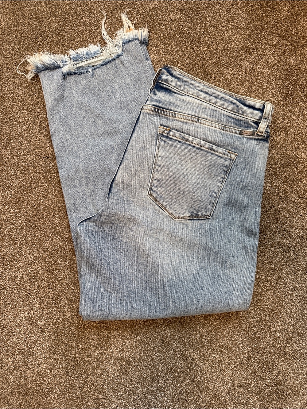 Women’s KanCan cropped jeans 32